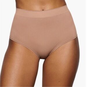 NWT SKIMS soft smoothing seamless boy short